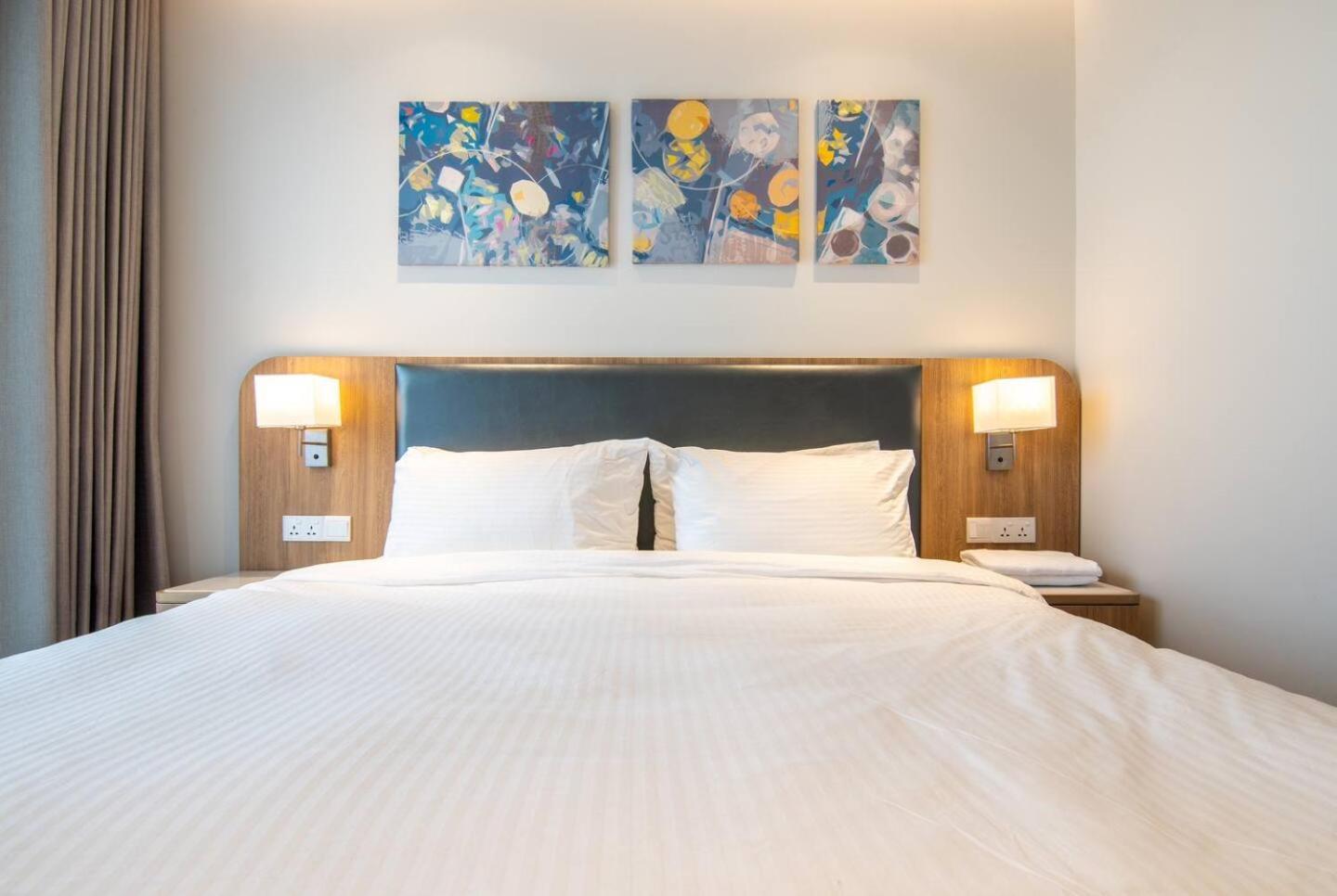 Luxury 2 Or 3Br Apartment In Dist 1 N Pool, Gym, Airport Pickup ホーチミン市 エクステリア 写真