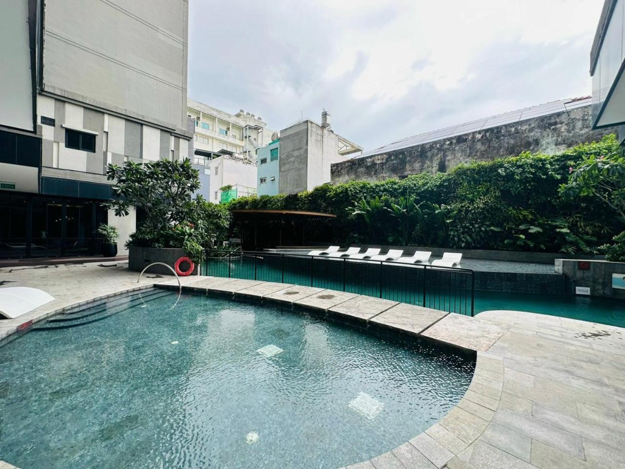 Luxury 2 Or 3Br Apartment In Dist 1 N Pool, Gym, Airport Pickup ホーチミン市 エクステリア 写真