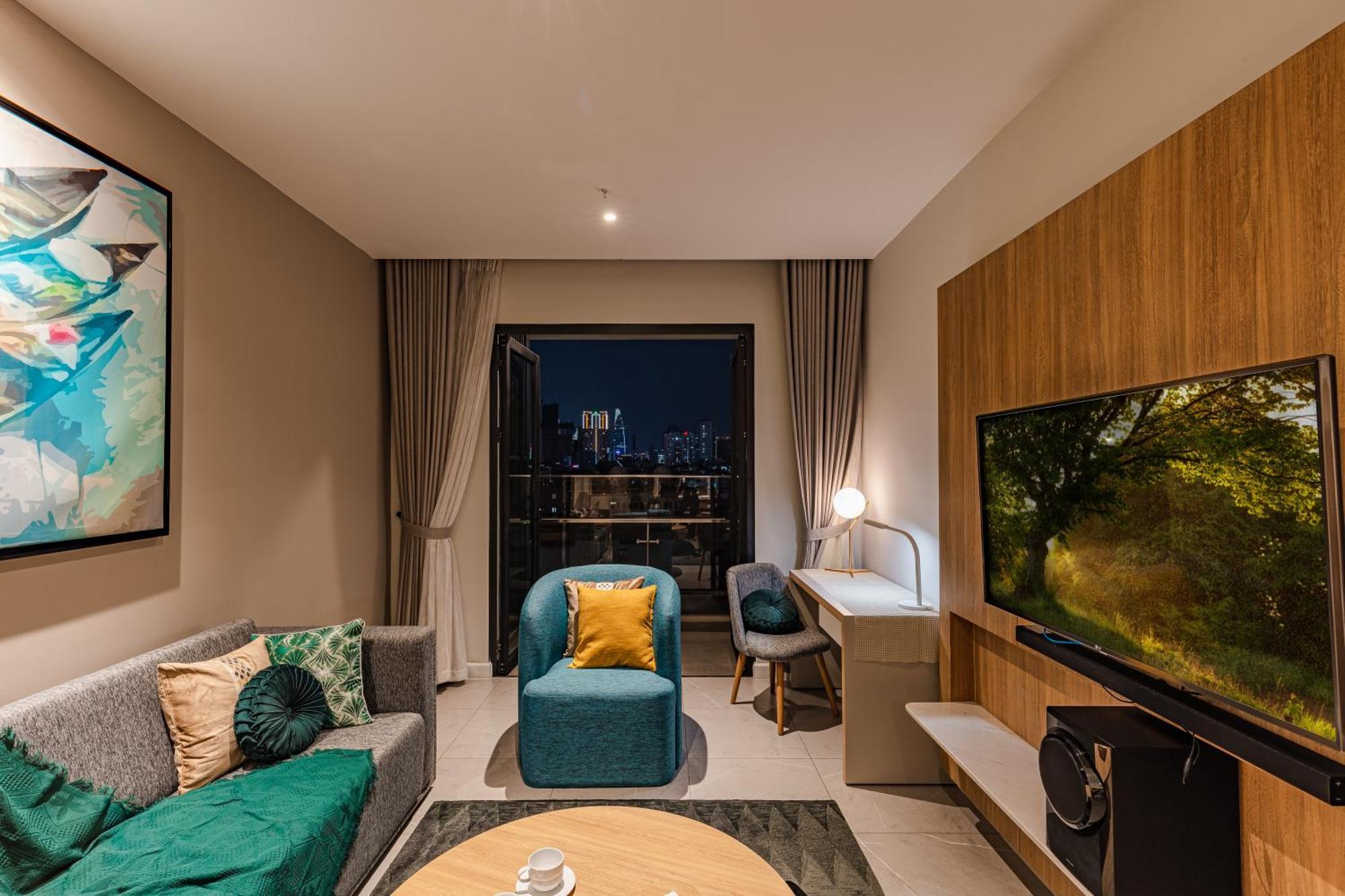 Luxury 2 Or 3Br Apartment In Dist 1 N Pool, Gym, Airport Pickup ホーチミン市 エクステリア 写真